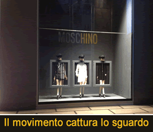 vetrina Moschino alla Rinascente di Milano